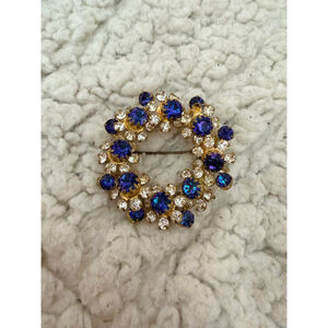 Vintage Austria Blue Rhinestone Wreath Brooch Gold Tone Crystal Pin